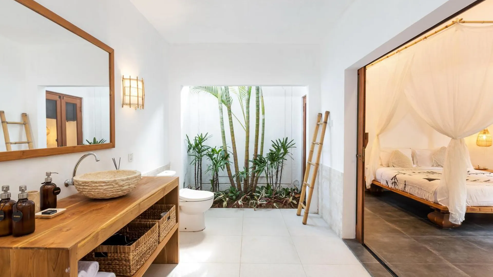 Unicorn Shelter Villa Seminyak