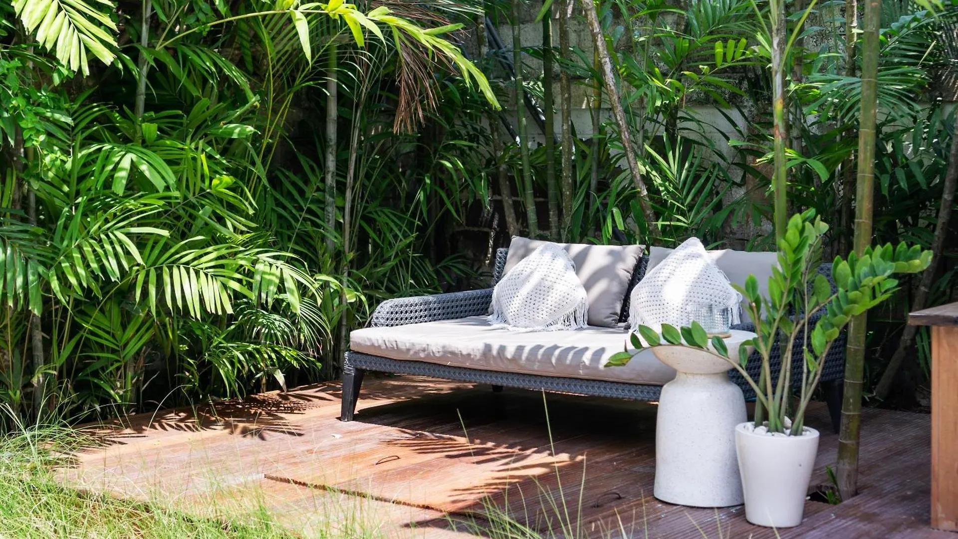 Unicorn Shelter Villa Seminyak 0*,