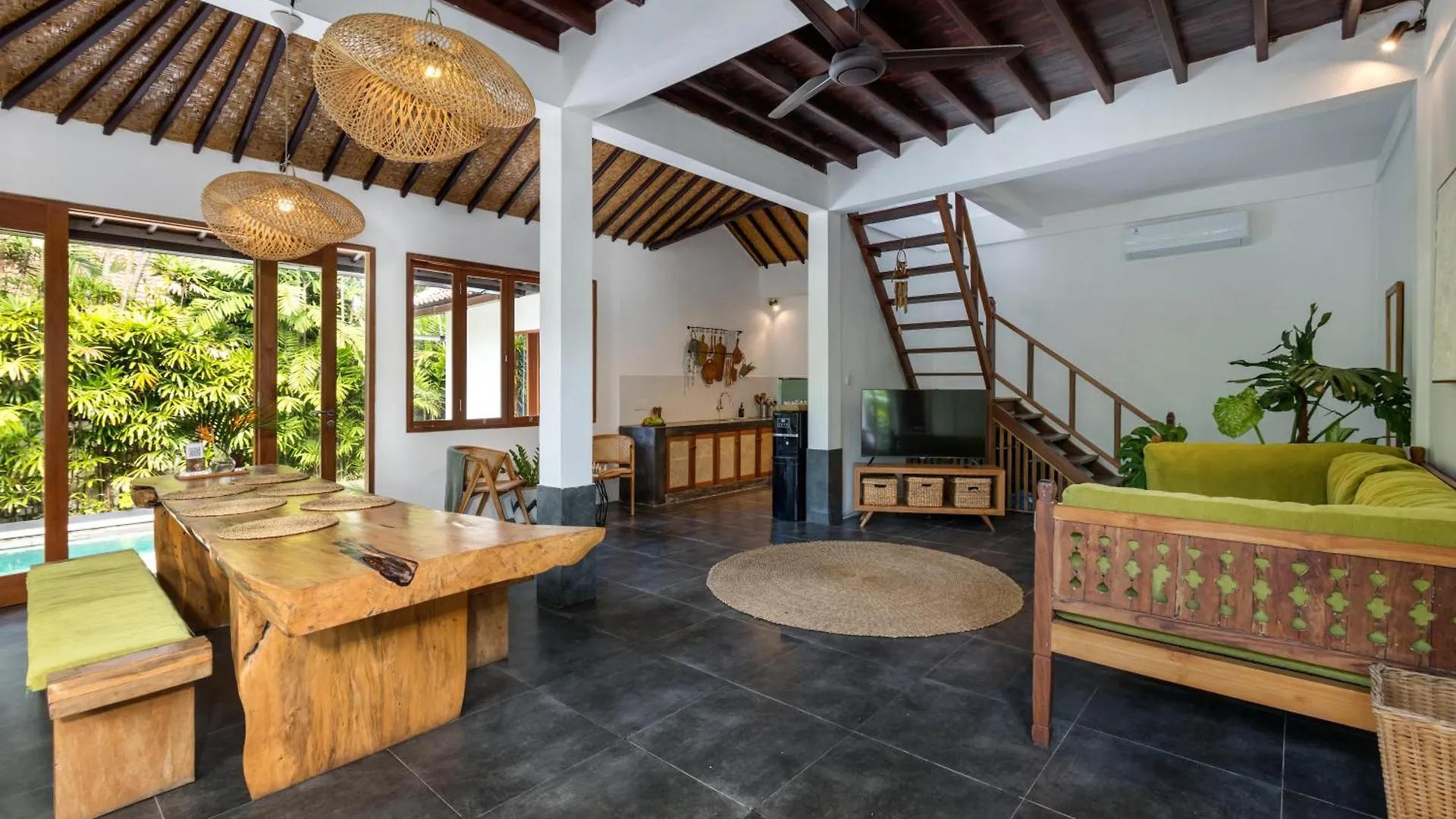 Unicorn Shelter Villa Seminyak