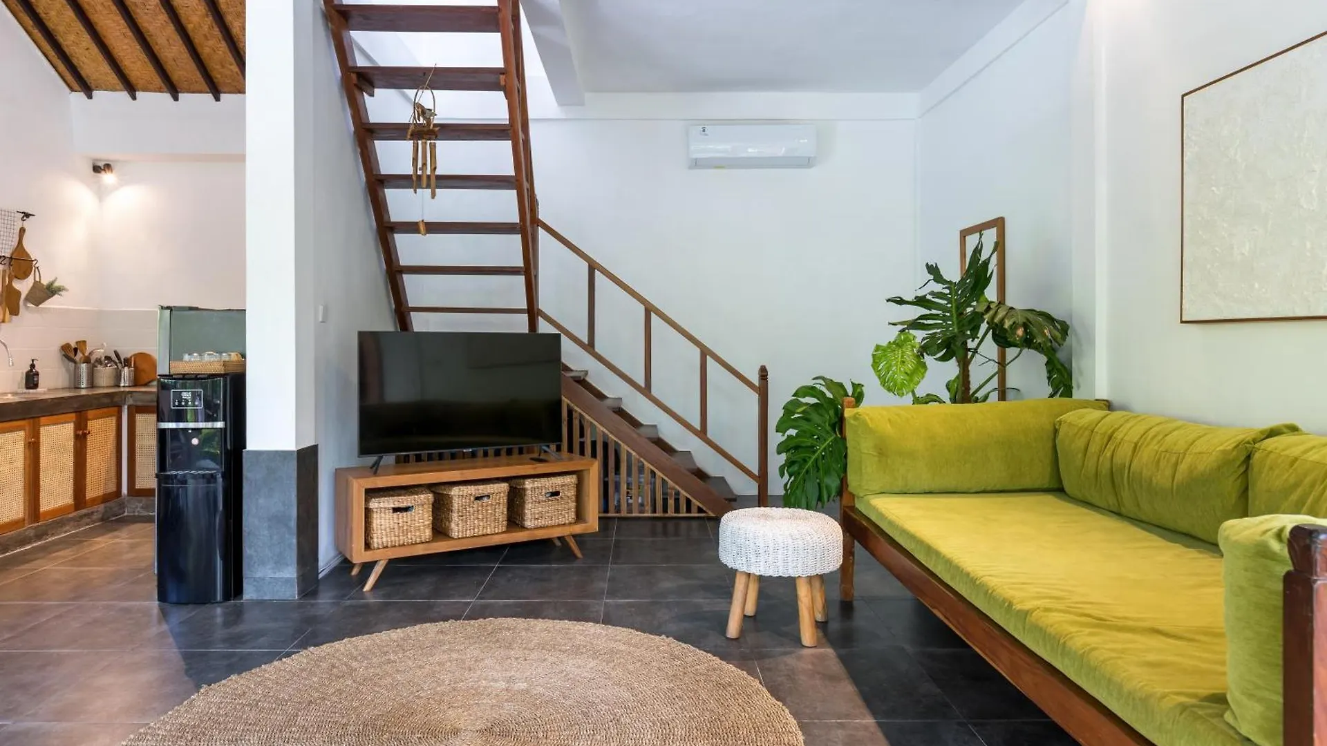 Unicorn Shelter Villa Seminyak